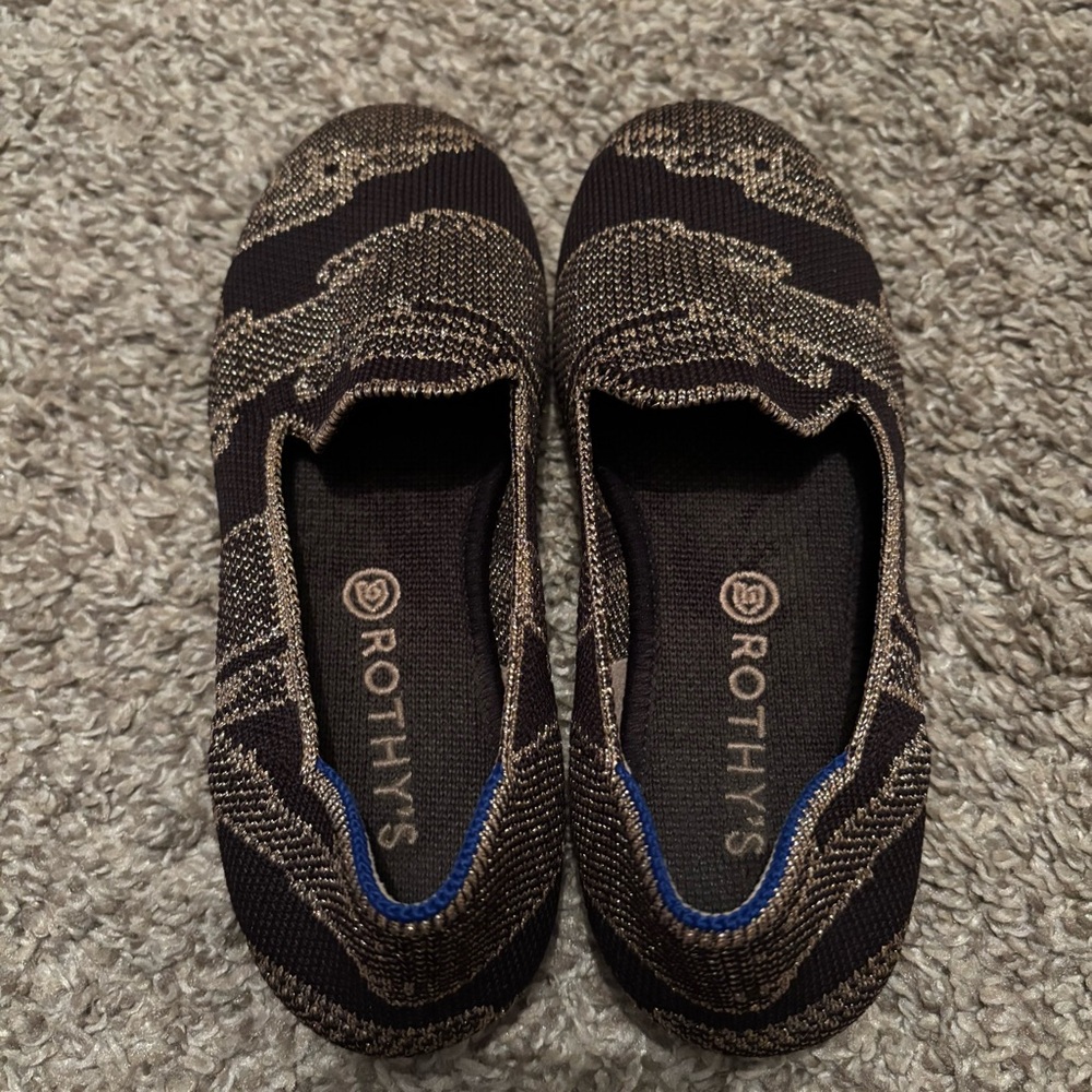 Kids size 12 Rothy’s - Picture 6 of 6